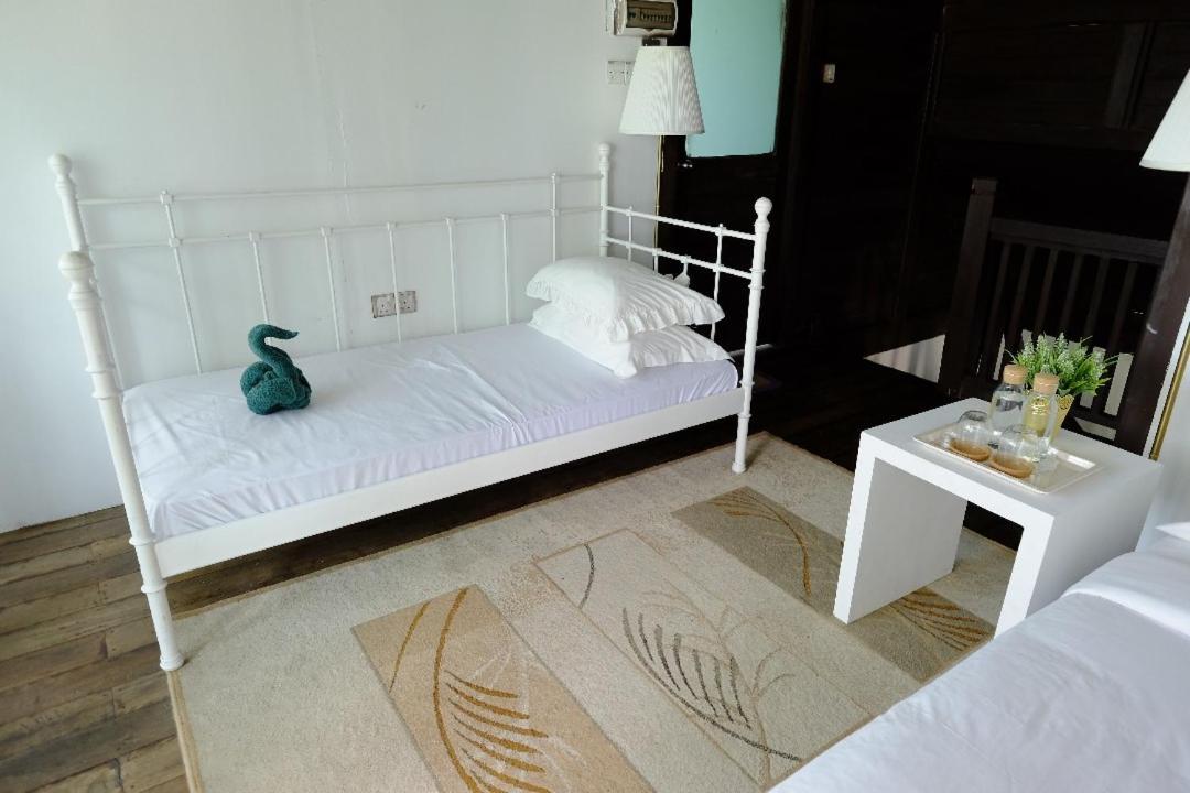 Bayu Lestari Island Resort Mersing Εξωτερικό φωτογραφία